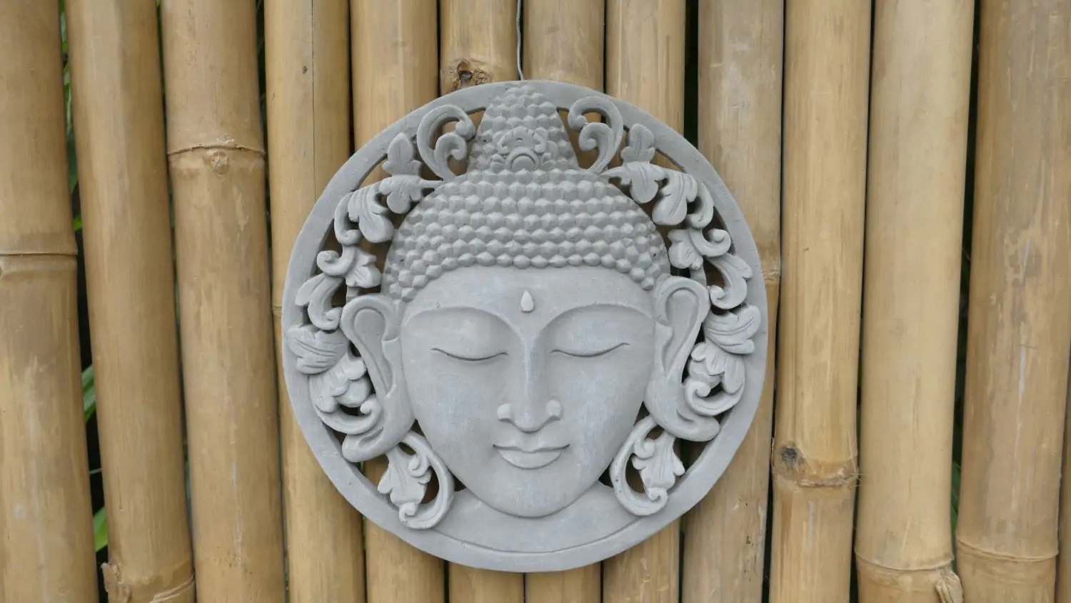  Product image 1 of the product “Anando - Plaque - Buddha Face, Ø 30cm | cast stone ”